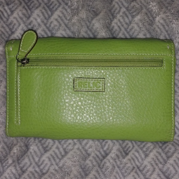 Faux Crocodile Wallet - Picture 4 of 4